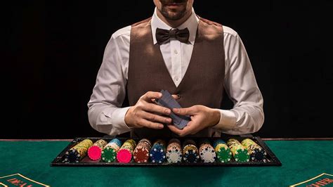 How to Play Baccarat Like an Expert .